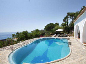 Fantastic villa with private swimming pool garage bbq patio wifi and the sea